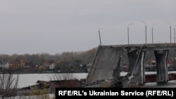 Разрушенный мост в Херсонской области