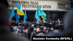 Митинг в поддержку территориальной целостности Украины. Симферополь, 26 февраля 2014 года