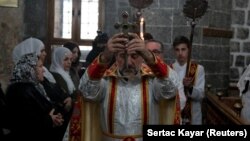 Diyarbakırdakı süryani kilsəsində Milad mərasimi ( Arxiv fotosu)