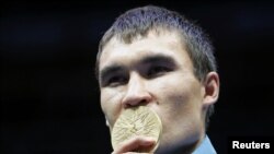 Боксер Серик Сапиев, чемпион Олимпийских игр 2012 года.