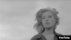 Monica Vitti.