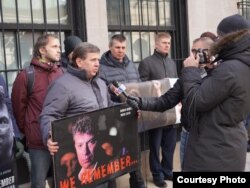 Алекс Запорожцев на акции протеста в Нью-Йорке