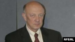 R. James Woolsey