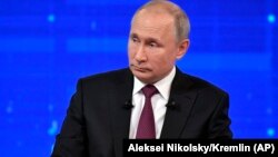 Президент России Владимир Путин во время «прямой линии», 20 июня 2019 год 