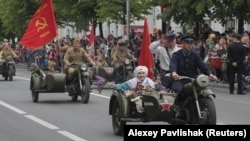 Симферополь, Севастополь, Керчь: День победы в Крыму (фотогалерея)