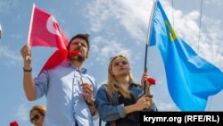 Митинг крымских татар в Стамбуле