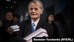 Мустафа Джемилев на презентации книги Николая Семены. Киев, 21 декабря 2017 года