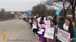 Оккупация и сопротивление. Хроники: В Крыму женский праздник стал днем борьбы за мир (видео)