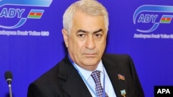 Cavid Qurbanov 