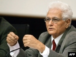 Jacques Derrida