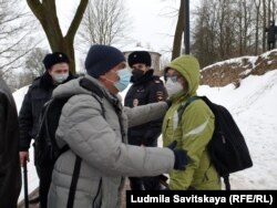 Задержание Льва Шлосберга, Псков