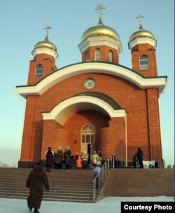 Вновь открытый Иоанно-Богословский кафедральный собор. Рудный, 14 января 2012 года. Фото предоставлено Константином Вишниченко.