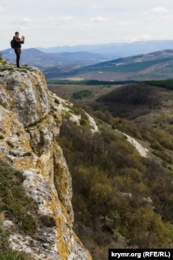 На краю Мангупа