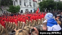 Севастопольская «Юнармия» на военном параде, 9 мая 2018 года