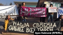 Участники митинга за реформу политической системы. Алматы, 9 ноября 2019 года.