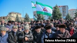 Митинг протеста в Магасе против соглашения о границе между Ингушетией и Чечней. Иллюстрационное фото