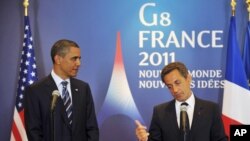 Fransa prezidenti Nicolas Sarkozy (sağda) cə ABŞ prezidenti Barack Obama Böyük 20-lərin sammitində, 27 may 2011