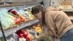 Курс тенге к доллару снизился, но продукты продолжают дорожать